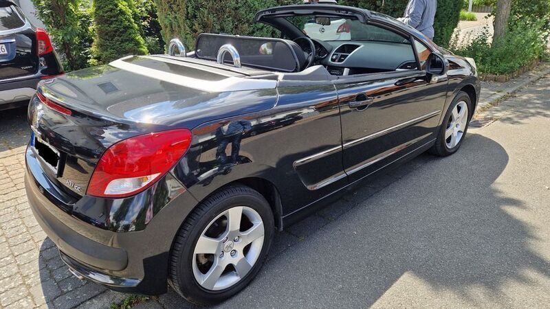 Schwarz Gebraucht 2012 Peugeot 207 CC Active Cabrio | 7.850 € (Teuer) - Bild 1/4