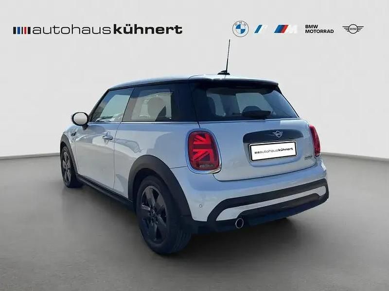 Gebraucht Mini Cooper Classic 136 PS (100 kW) 2023 Weiss Kleinwagen