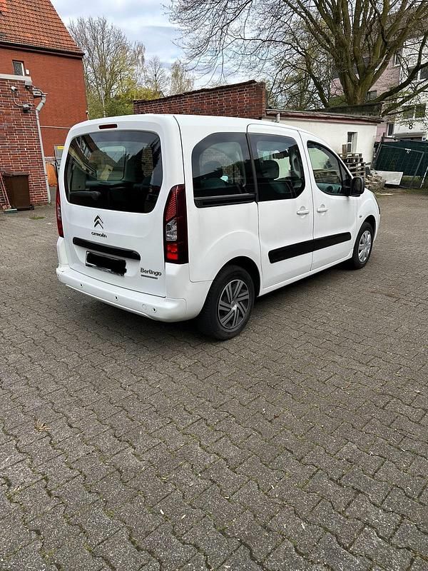 Gebraucht Citroën Berlingo 98 PS (72 kW) 2012 Weiß Van / Kleinbus