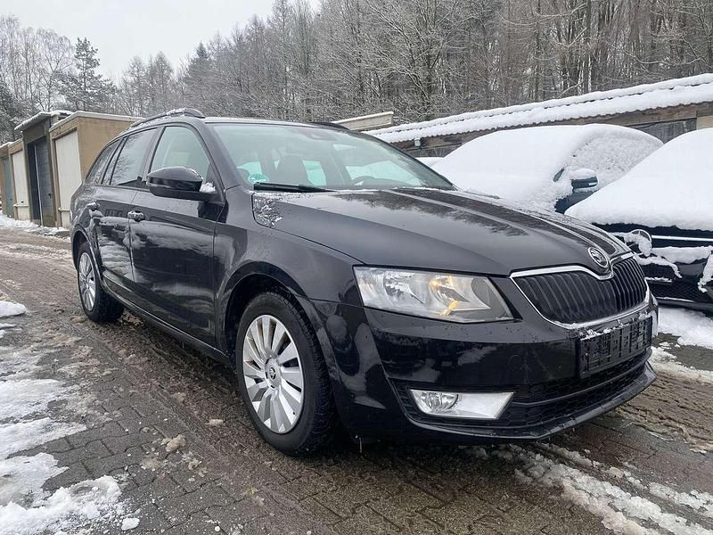 Gebraucht Skoda Octavia Ambition 110 PS (80 kW) 2016 Schwarz Kombi