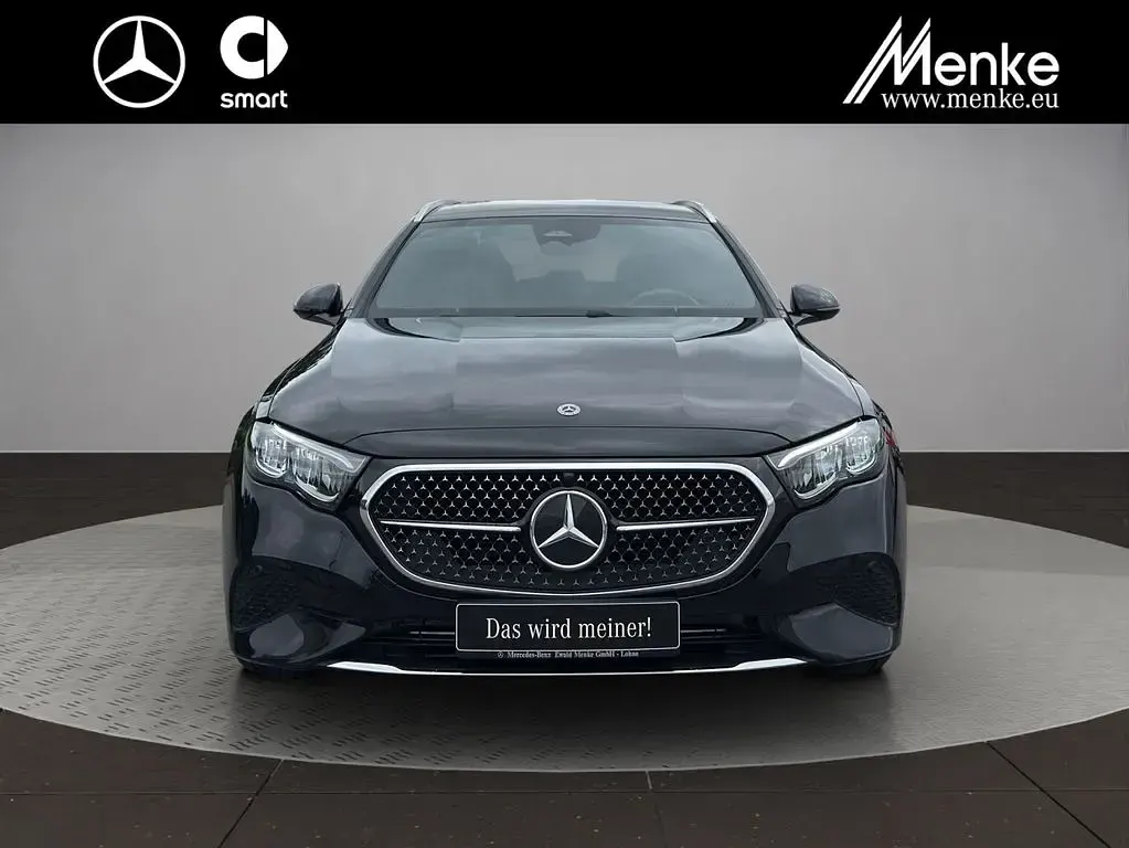 Gebraucht Mercedes E220 Avantgarde 197 PS (144 kW) 2025 Metalliclack obsidianschwarz Kombi