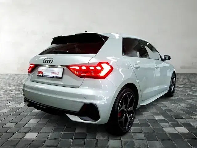 Gebraucht Audi A1 Sportback S-Line 116 PS (85 kW) 2025 Tausilber metallic Kleinwagen