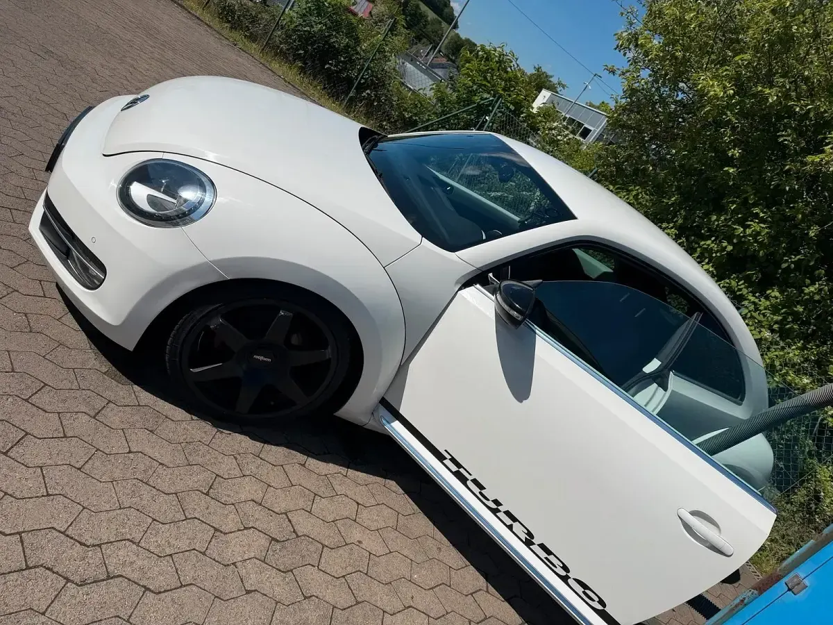 Używany VW Beetle 230 KM (169 kW) 2012 Biały Hatchback