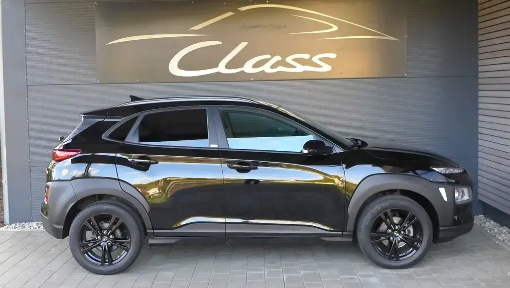 Gebraucht Hyundai Kona 120 PS (88 kW) 2020 Schwarz SUV