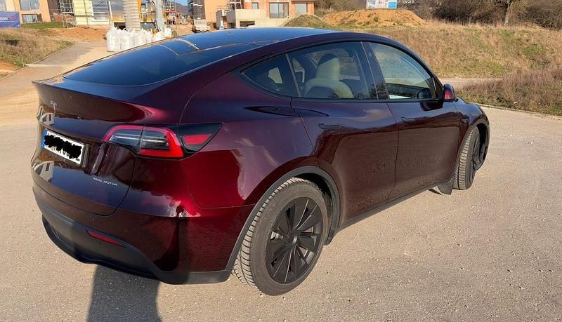 Gebraucht Tesla Model Y Long Range AWD 378 kW (514 PS) 2023 Rot SUV