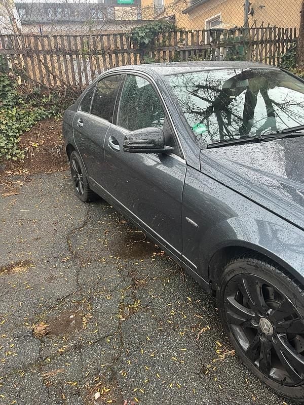 Gebraucht Mercedes C220 170 PS (125 kW) 2009 Limousine