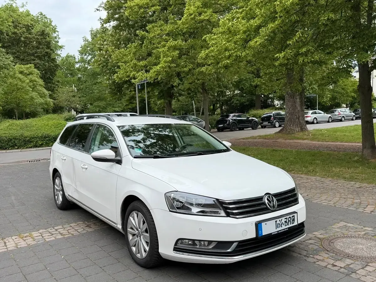 Gebraucht VW Passat 140 PS (102 kW) 2011 Weiß Kombi