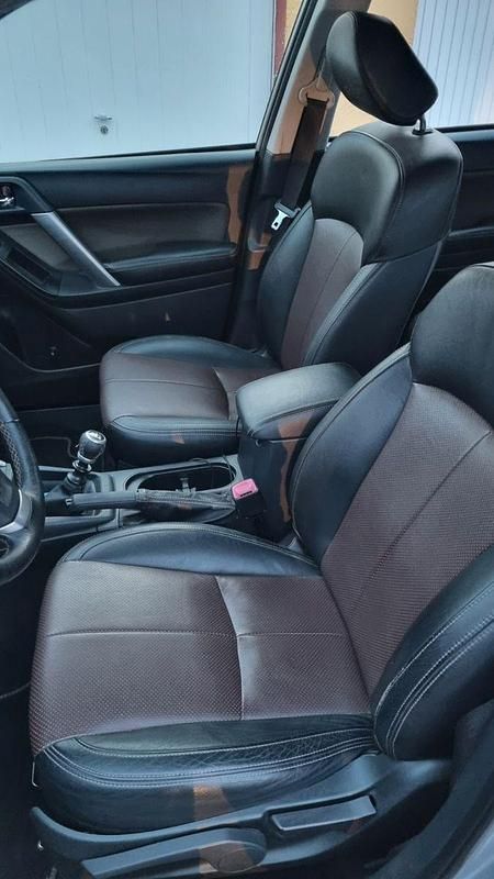 Gebraucht Subaru Forester 147 PS (108 kW) 2015 Silber SUV