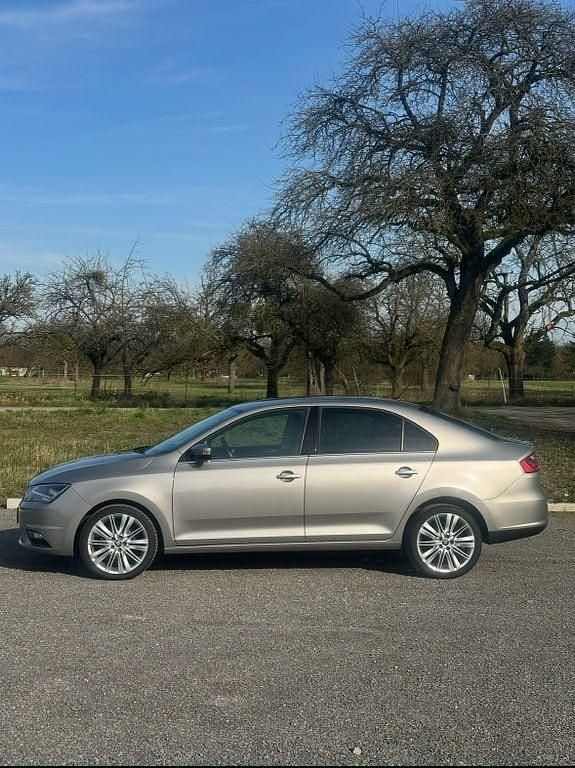 Gebraucht Seat Toledo XCELLENCE 95 PS (69 kW) 2017 Beige Kleinwagen