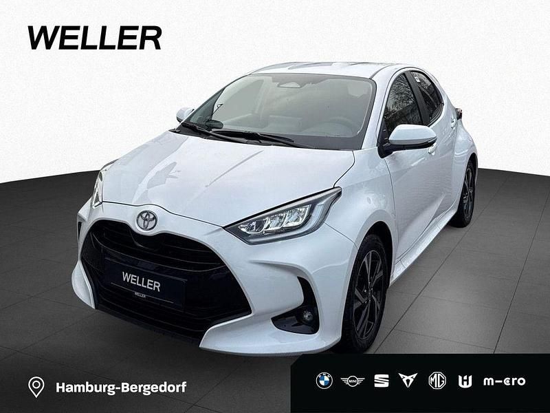 Weiß Neu 2025 Toyota Yaris Hybrid Limousine | 22.590 € (Superpreis) - Bild 1/4