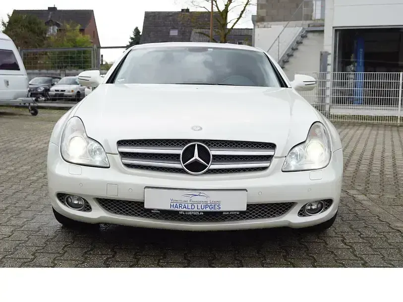 Gebraucht Mercedes CLS350 272 PS (200 kW) 2010 Weiß Limousine