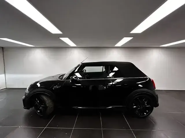 Gebraucht Mini Cooper S Cabriolet 178 PS (130 kW) 2023 Midnight black Cabrio