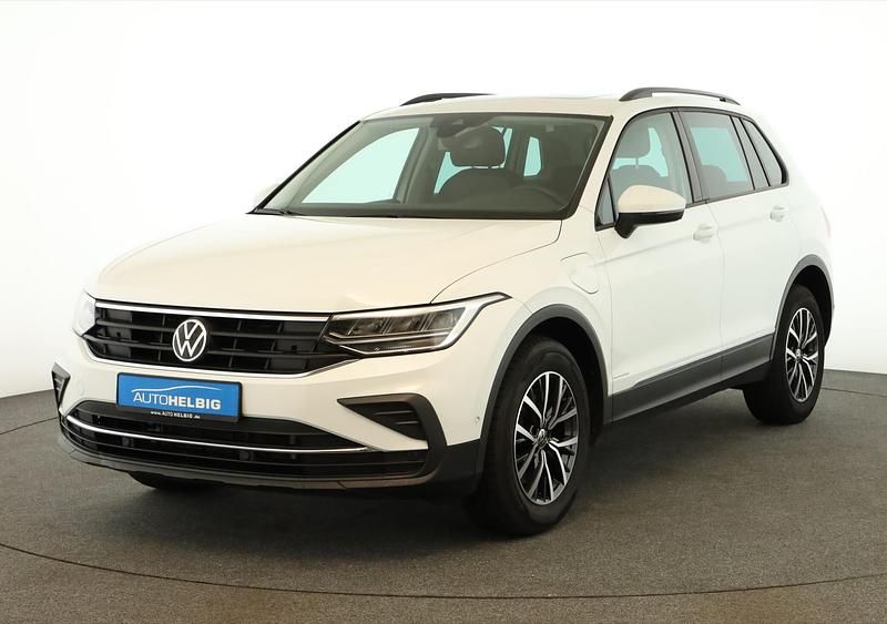 Pure white Gebraucht 2022 VW Tiguan Life SUV | 25.880 € (Fairer Preis) - Bild 1/4