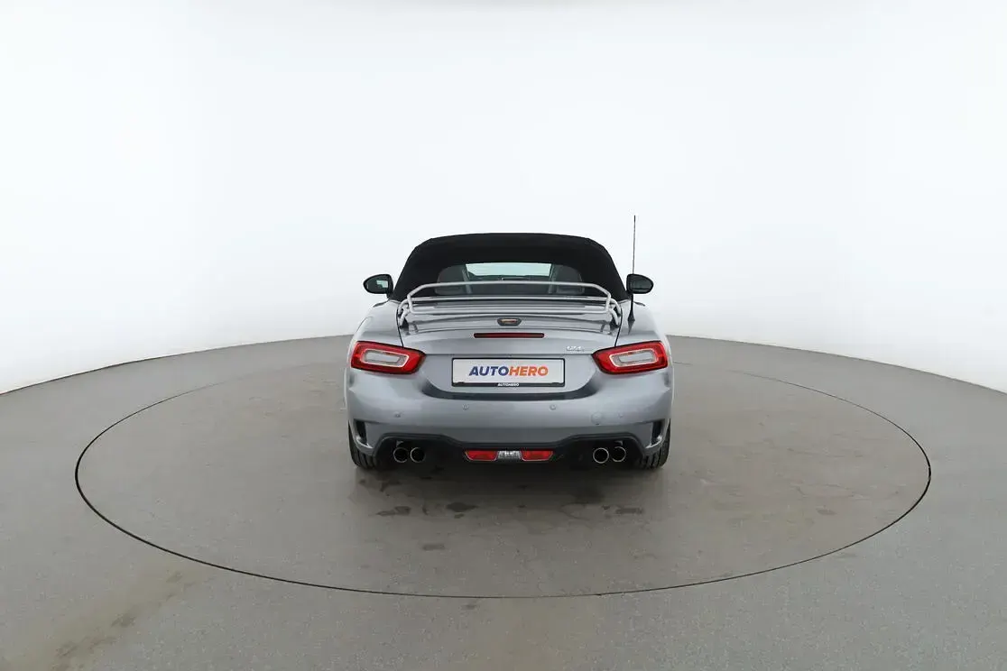 Gebraucht Abarth 124 Spider 170 PS (125 kW) 2016 Grau Cabrio