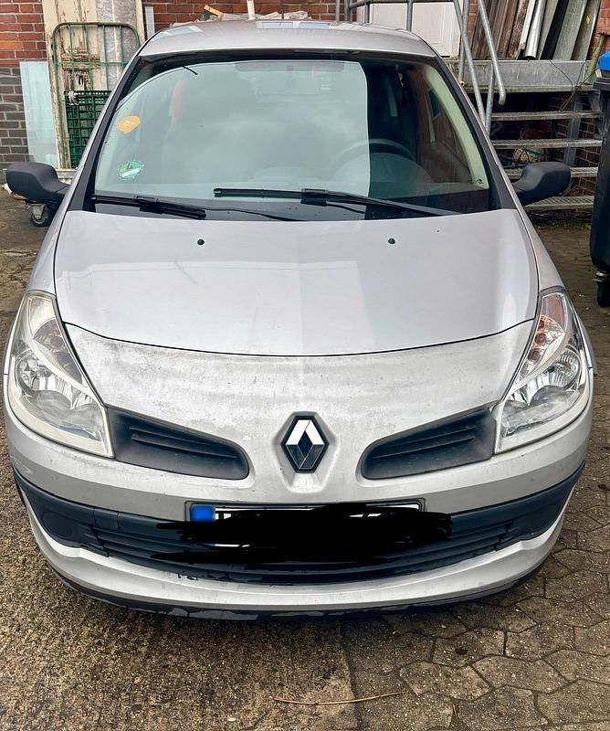 Gebraucht Renault Clio III 65 PS (47 kW) 2006 Silber Kleinwagen
