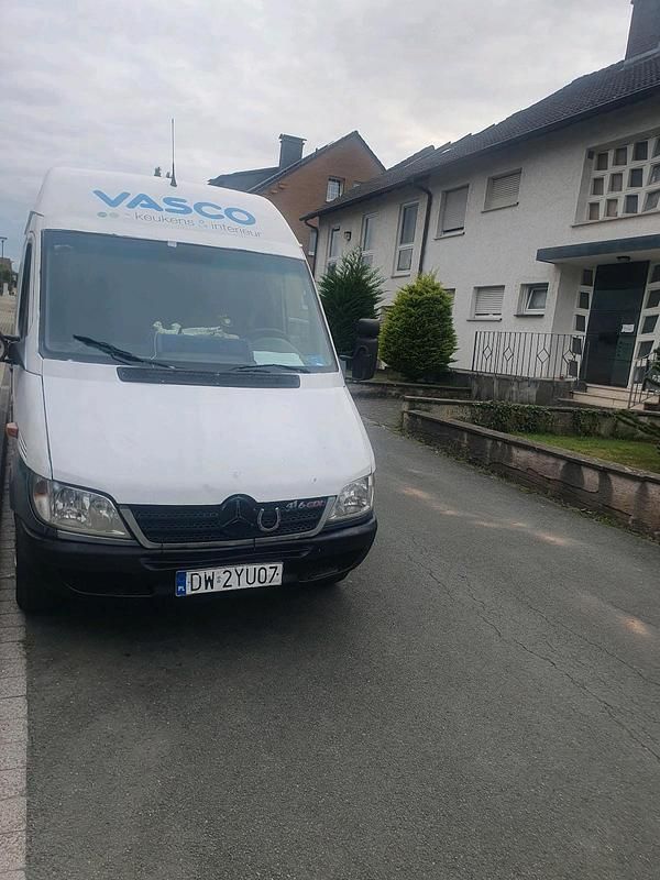 Silber Gebraucht 2003 Mercedes 316 Van | 5.500 € - Bild 1/4