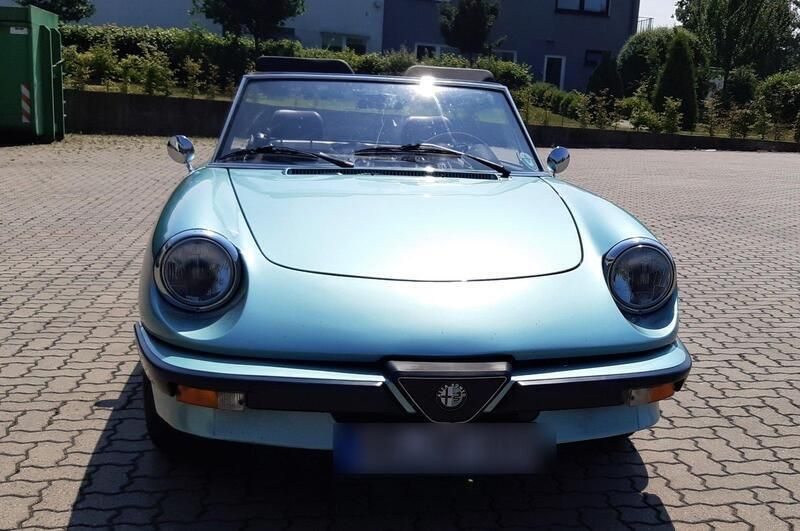 Grün Gebraucht 1984 Alfa Romeo Spider Cabrio | 12.999 € - Bild 1/4