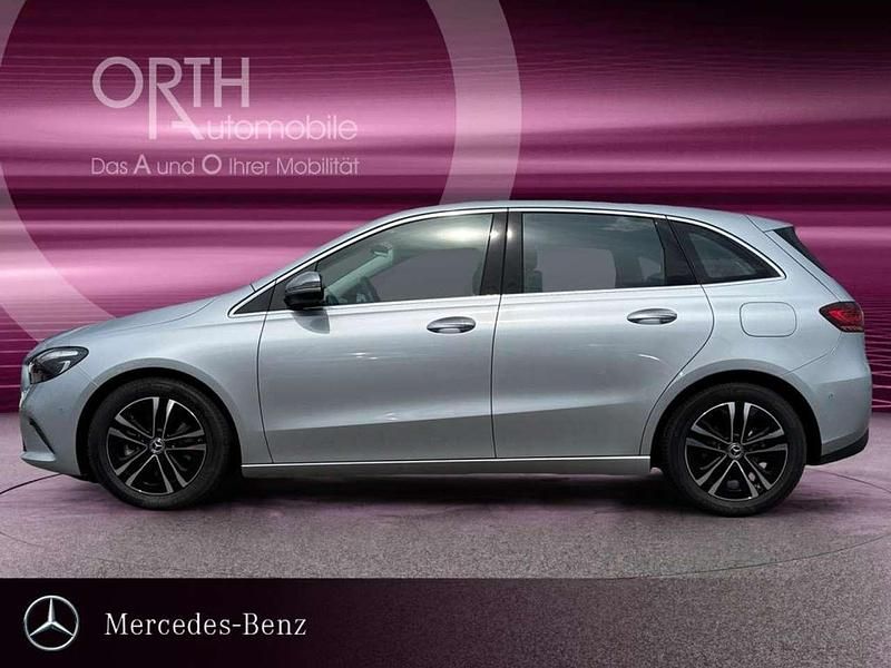 Gebraucht Mercedes B180 Progressive 136 PS (100 kW) 2024 Metalliclack hightechsilber Van / Kleinbus