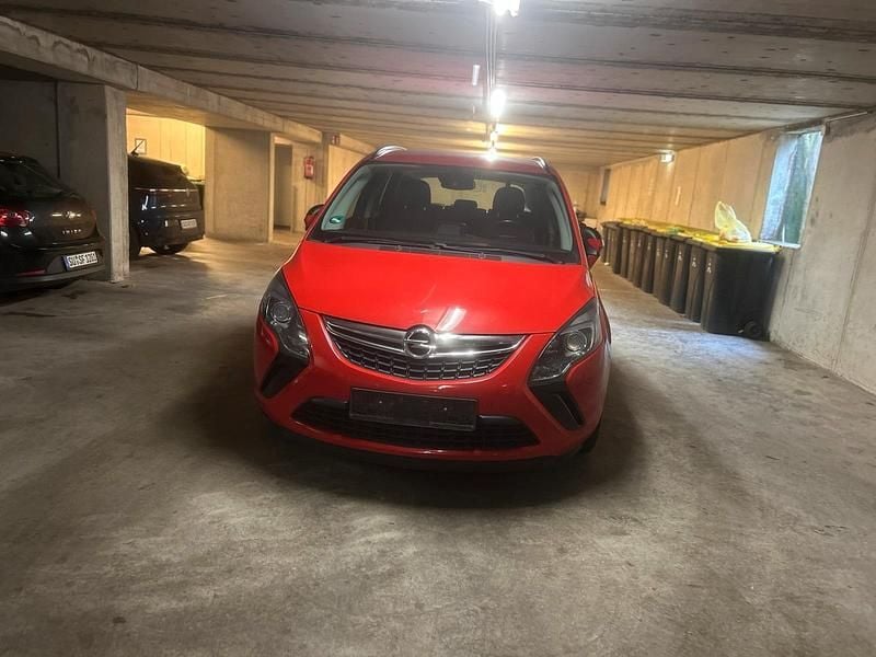 Rot Gebraucht 2013 Opel Zafira Van / Kleinbus | 3.499 € (Superpreis) - Bild 1/4