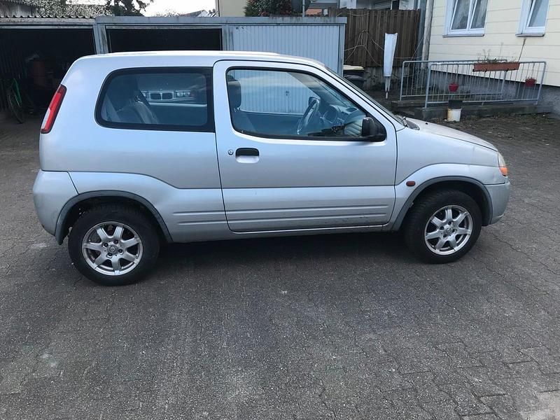 Silber Gebraucht 2003 Suzuki Ignis Kleinwagen | 800 € - Bild 1/4