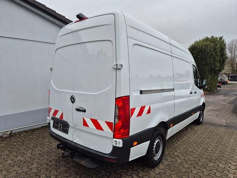 Gebraucht Mercedes Sprinter 163 PS (119 kW) 2019 Arktikweiss Van