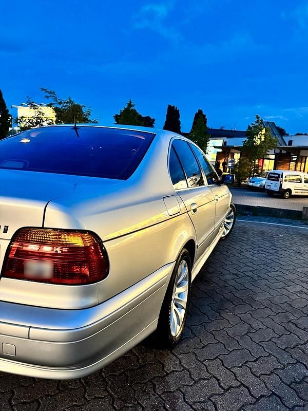 Gebraucht BMW 520 170 PS (125 kW) 2001 Andere farben Limousine