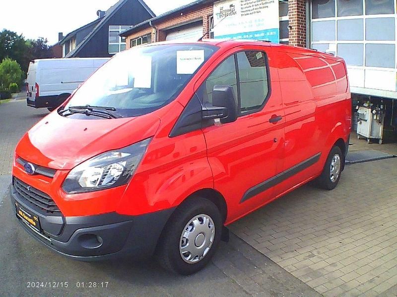 Rot Gebraucht 2016 Ford Transit Custom Limousine | 10.590 € - Bild 1/4