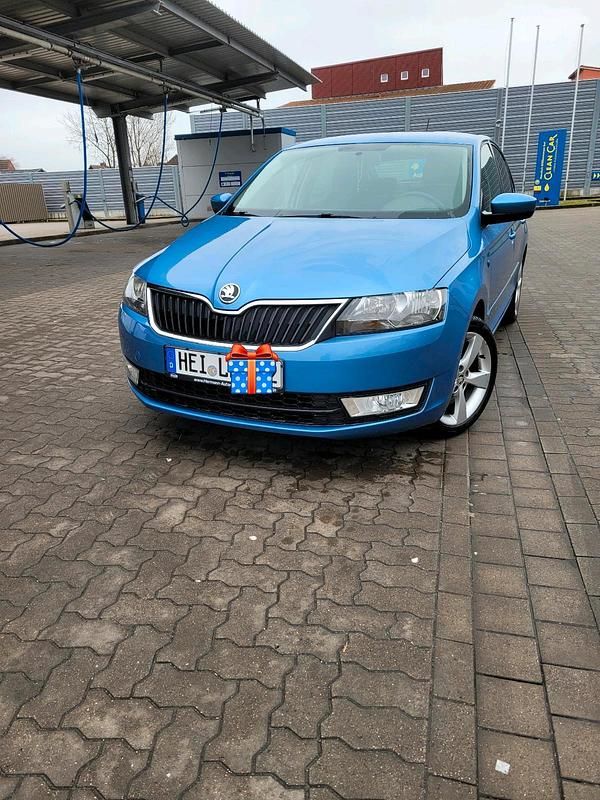 Blau Gebraucht 2014 Skoda Rapid Limousine | 9.700 € (Etwas zu teuer) - Bild 1/4