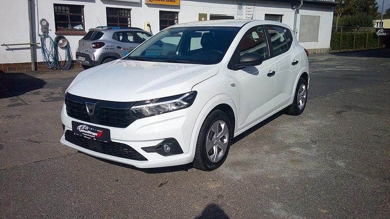 Weiß Gebraucht 2021 Dacia Sandero Essentiel Kleinwagen | 8.990 € (Guter Preis) - Bild 1/4