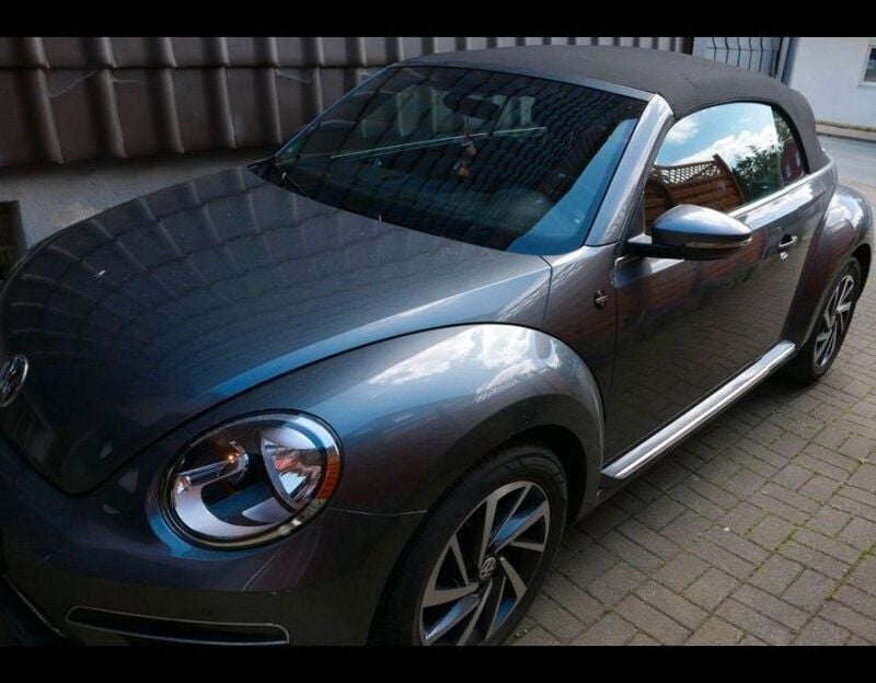 Grau Gebraucht 2018 VW Beetle Sound Cabrio | 18.450 € (Guter Preis) - Bild 1/4