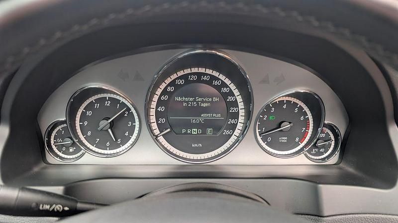 Gebraucht Mercedes E350 AMG 272 PS (200 kW) 2011 Schwarz Cabrio