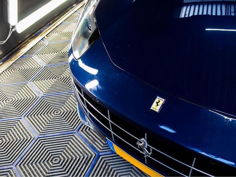 Gebraucht Ferrari FF 661 PS (486 kW) 2011 Kombi