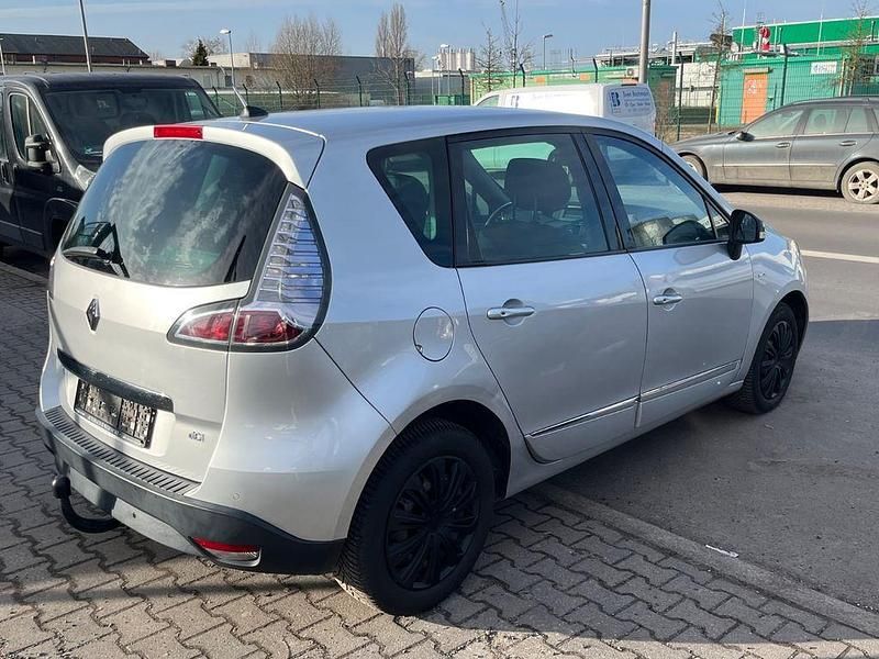 Gebraucht Renault Scénic III Bose Edition 110 PS (80 kW) 2014 Silber Van / Kleinbus