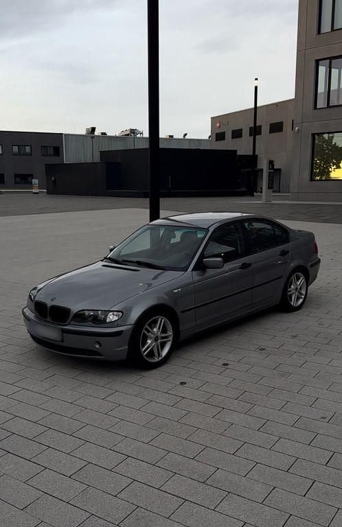Grau Gebraucht 2004 BMW 316 Basis Limousine | 2.000 € (Fairer Preis) - Bild 1/4