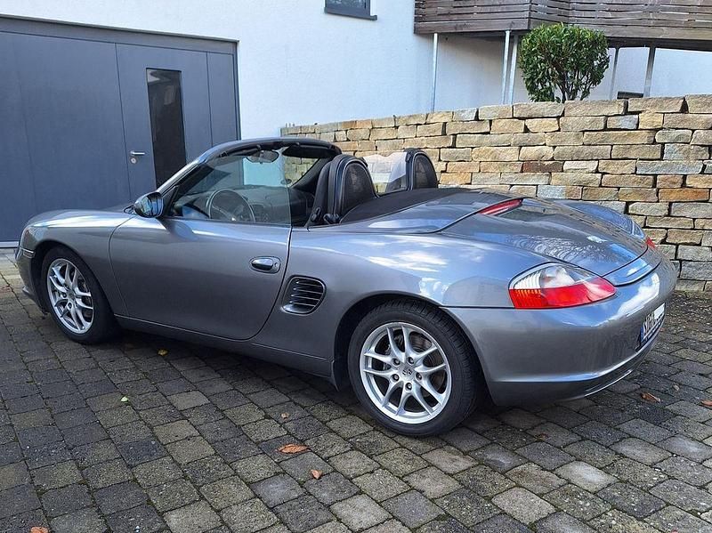 Grau Gebraucht 2003 Porsche Boxster Cabrio | 17.250 € (Guter Preis) - Bild 1/4