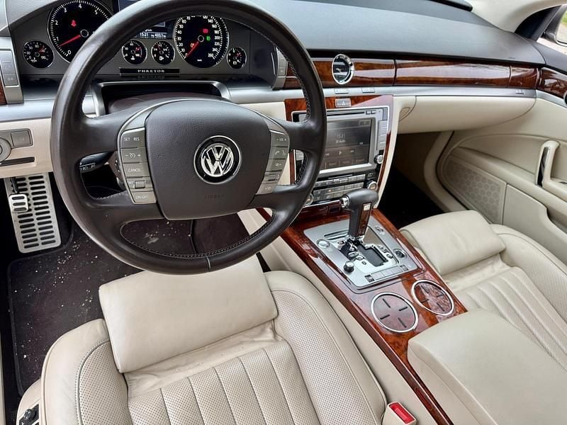 Second-hand VW Phaeton 280 CP (205 kW) 2012 Maro Berlinǎ