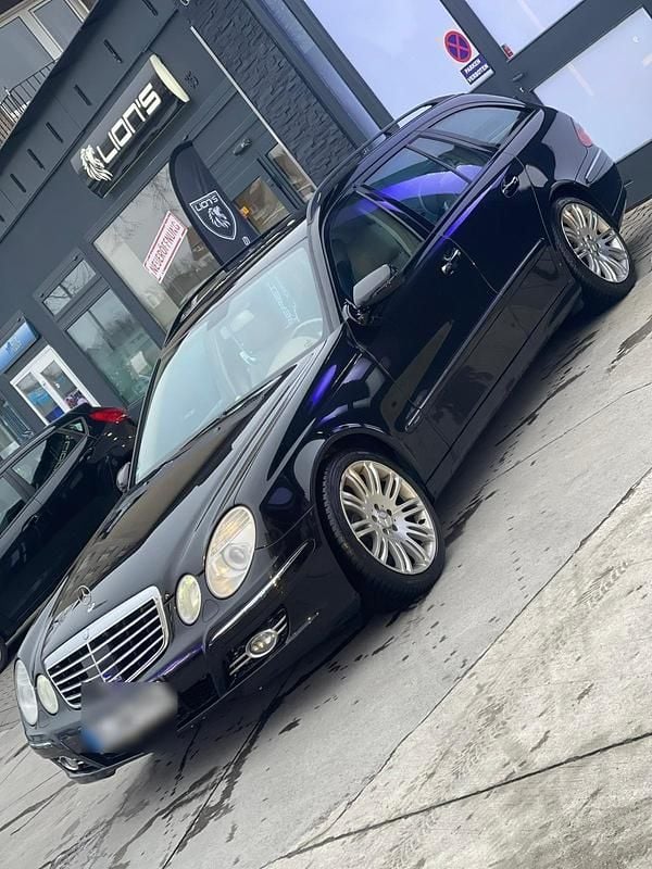 Gebraucht Mercedes E320 224 PS (164 kW) 2006 Schwarz Kombi