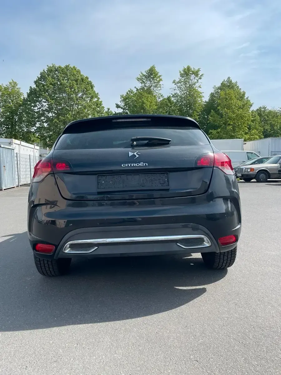 Gebraucht Citroën DS4 111 PS (81 kW) 2012 Schwarz Kleinwagen