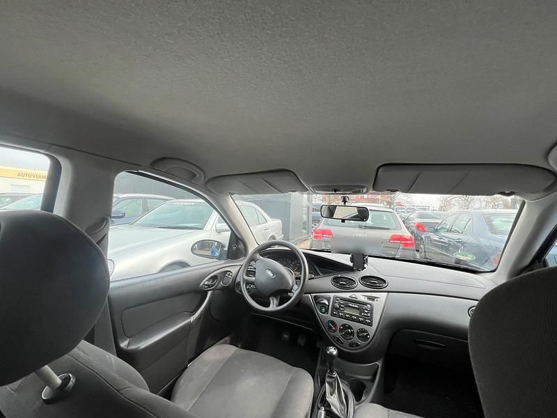 Usata Ford Focus 75 CV (55 kW) 2003 Blu Berlina