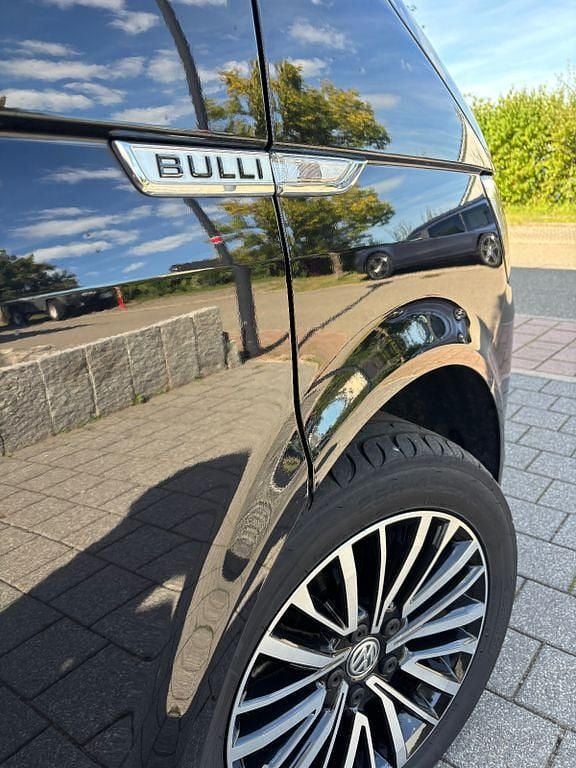 Schwarz Gebraucht 2017 VW T6 Highline Van | 31.499 € (Guter Preis) - Bild 1/4