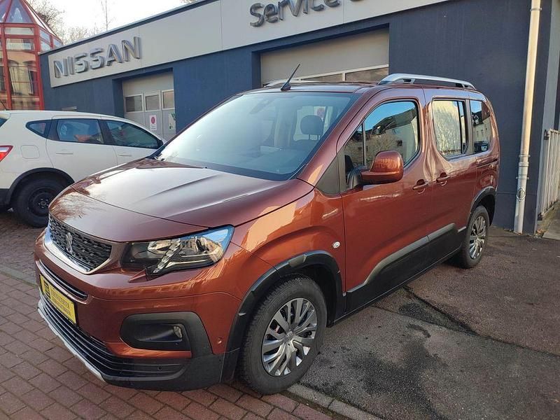 Braun Gebraucht 2019 Peugeot Rifter Allure Van / Kleinbus | 15.995 € (Superpreis) - Bild 1/4