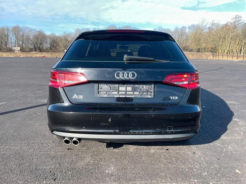 Gebraucht Audi A3 Ambition 150 PS (110 kW) 2015 Schwarz Limousine