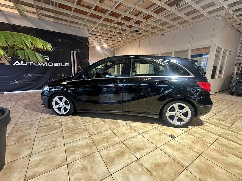 Gebraucht Mercedes B180 AMG 109 PS (80 kW) 2012 Schwarz Van / Kleinbus