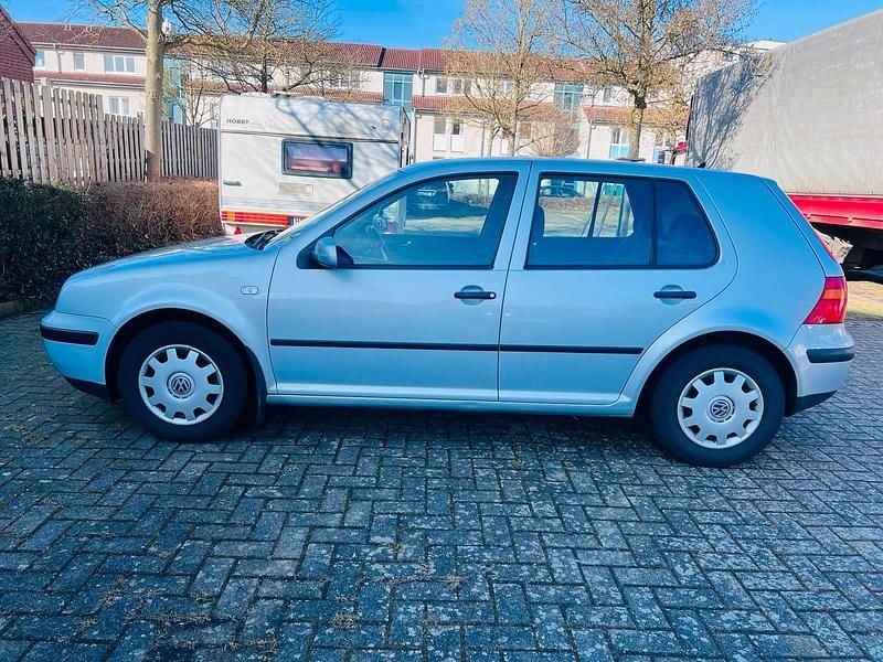 Gebraucht VW Golf IV 101 PS (74 kW) 2000 Grau Kleinwagen