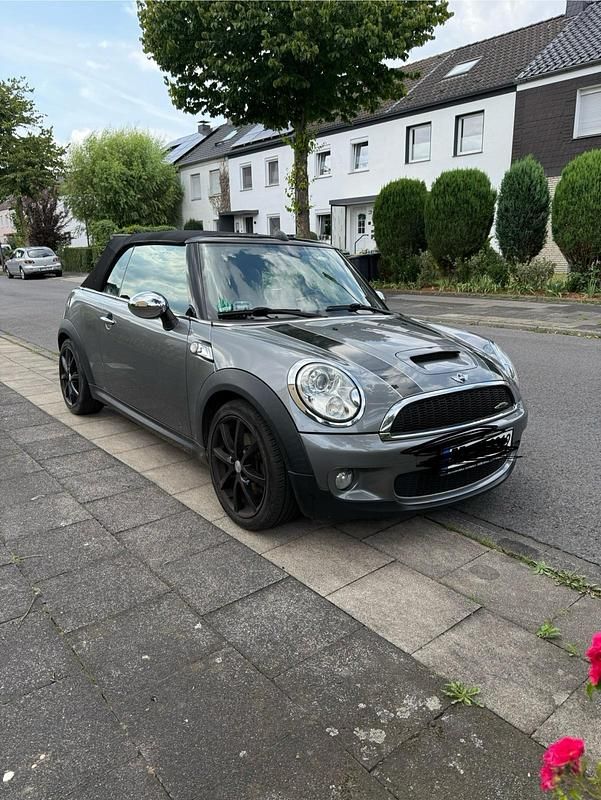 Grau Gebraucht 2009 Mini John Cooper Works Cabriolet Cabrio | 9.000 € (Fairer Preis) - Bild 1/4