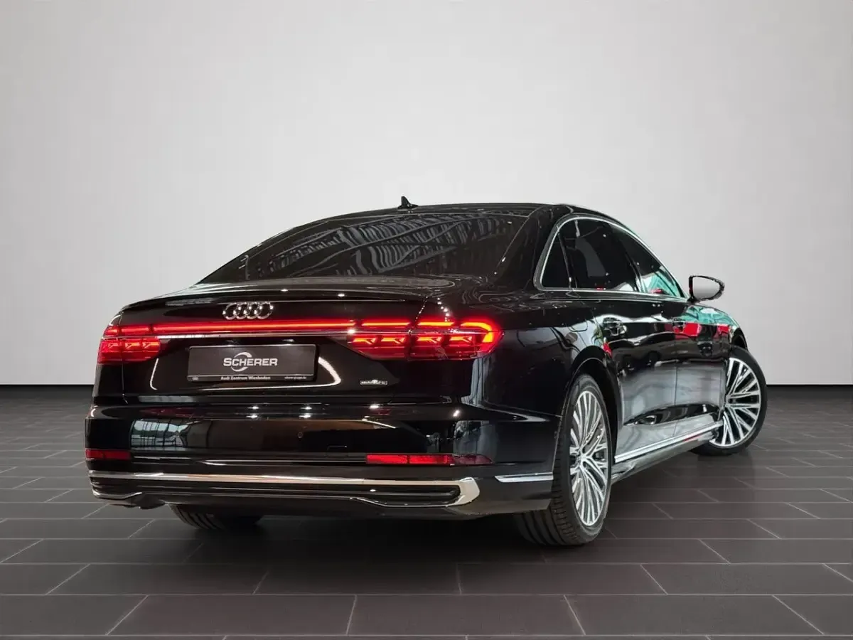 Neu Audi A8 Ambiente 286 PS (210 kW) 2026 Mythosschwarz metallic (metallic) Limousine