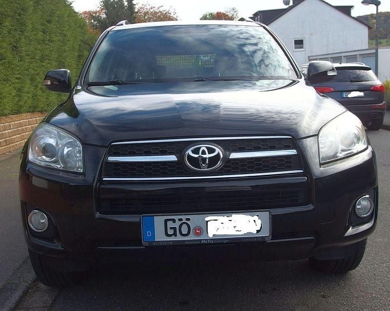 Schwarz Gebraucht 2009 Toyota RAV4 SUV | 9.900 € (Fairer Preis) - Bild 1/4