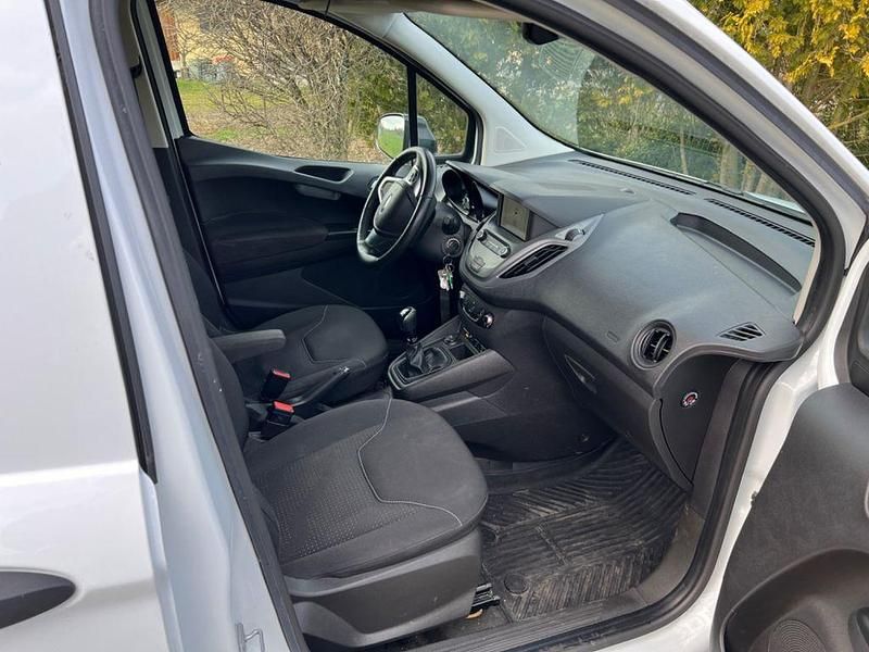 Gebraucht Ford Transit 75 PS (55 kW) 2023 Weiß Van / Kleinbus