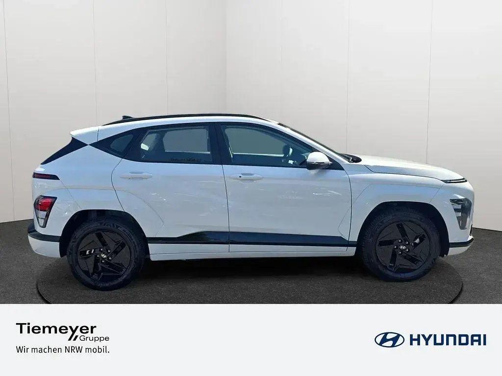 Neu Hyundai Kona Select 114 kW (156 PS) 2025 Grau SUV