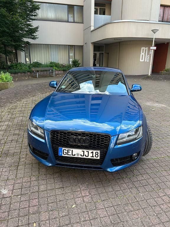 Blau Gebraucht 2009 Audi A5 Sport Coupé | 9.800 € (Guter Preis) - Bild 1/4